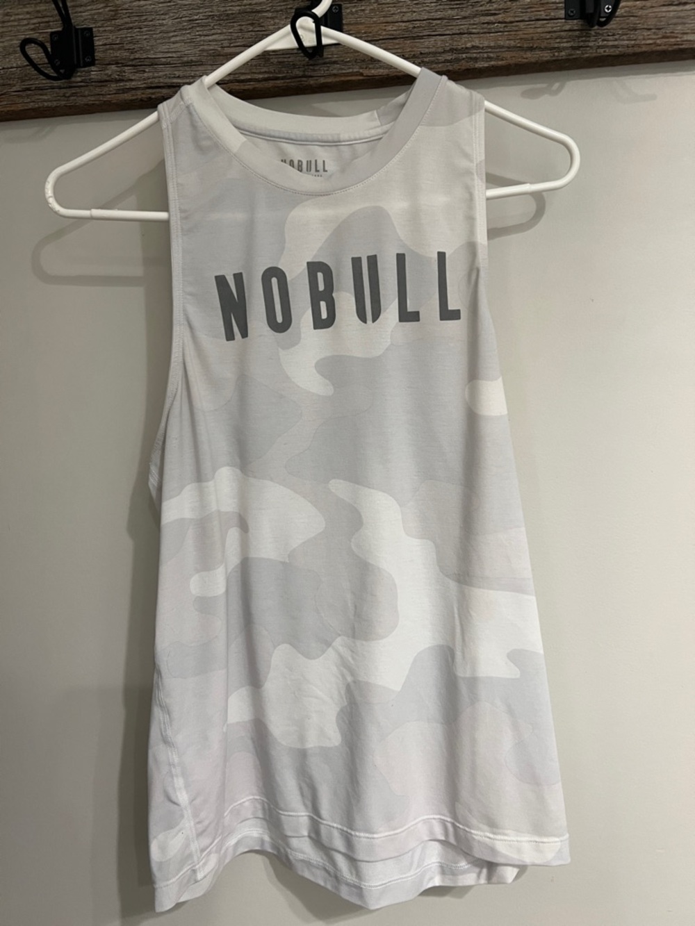 NOBULL White and Light Gray Camo Muscle Tank. Women’s Small